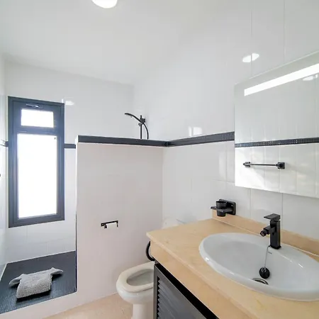 Beautiful Playa Blanca Villa 2 Bedrooms Villa Heavenly Lotus Private Pool Close To Amenities Lanzarote