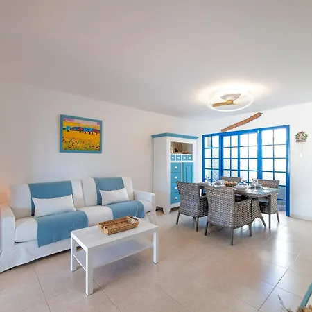Beautiful Playa Blanca Villa 2 Bedrooms Villa Heavenly Lotus Private Pool Close To Amenities Lanzarote Villa Playa Blanca (Lanzarote)