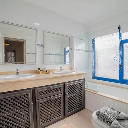Beautiful Playa Blanca Villa 2 Bedrooms Villa Heavenly Lotus Private Pool Close To Amenities Lanzarote * Playa Blanca (Lanzarote)