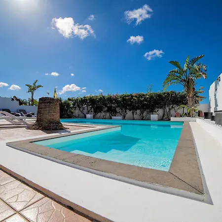 Beautiful Playa Blanca Villa 2 Bedrooms Villa Heavenly Lotus Private Pool Close To Amenities Lanzarote Villa *