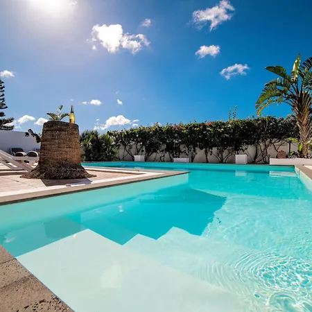 Beautiful Playa Blanca Villa 2 Bedrooms Villa Heavenly Lotus Private Pool Close To Amenities Lanzarote * Playa Blanca (Lanzarote)